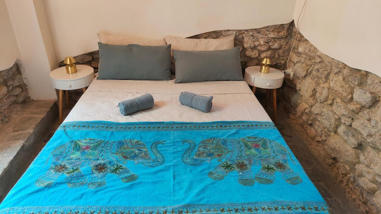 La Casa Delle Pietre Parlanti - Casa In Pietra Ai Piedi Del Parco Delle 5 Terre Bed and Breakfast Biassa Buitenkant foto