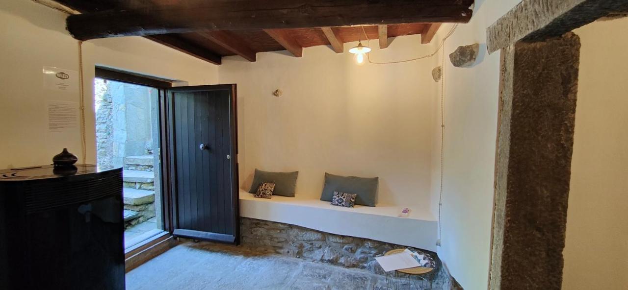 La Casa Delle Pietre Parlanti - Casa In Pietra Ai Piedi Del Parco Delle 5 Terre Bed and Breakfast Biassa Buitenkant foto