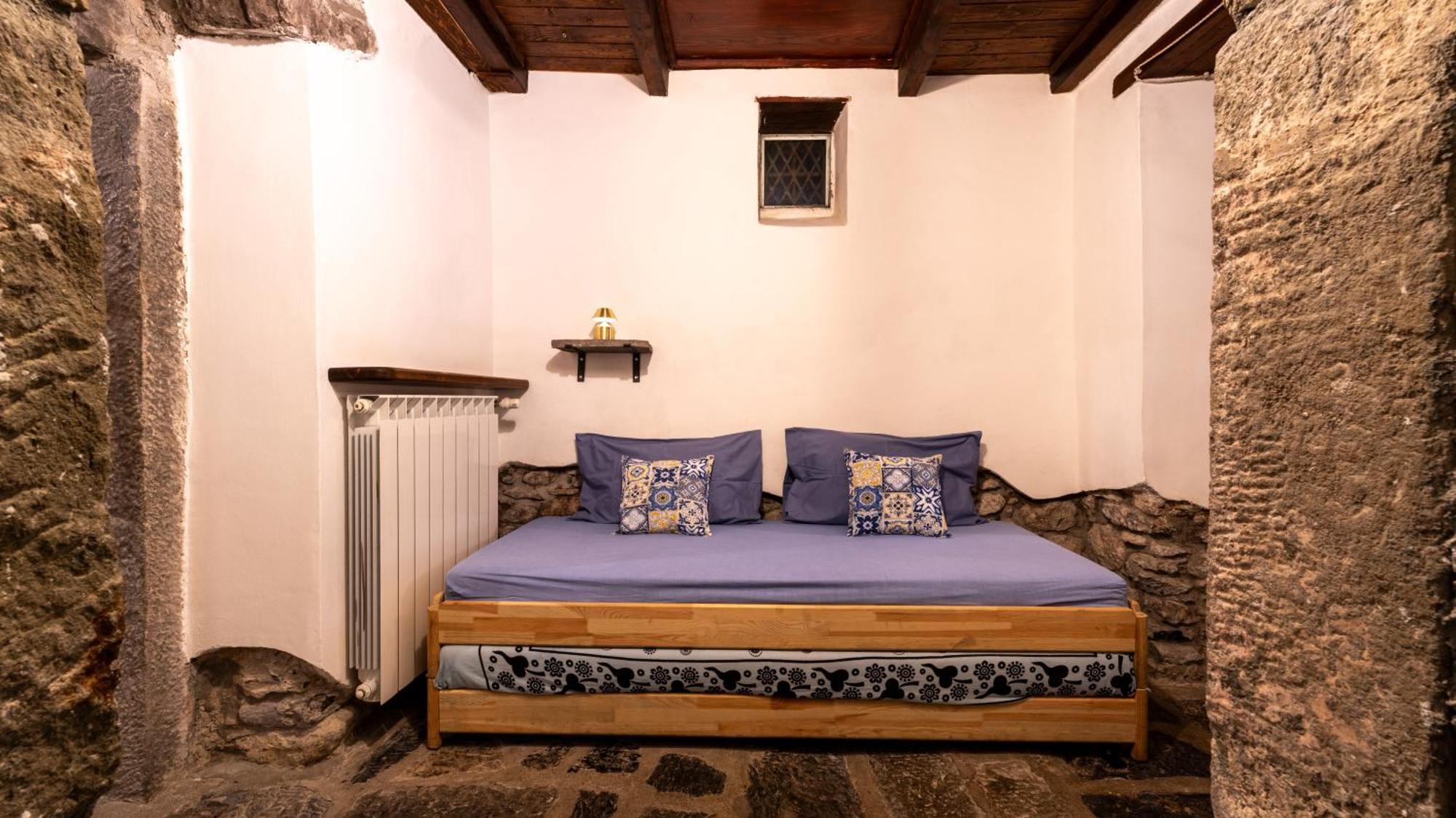 La Casa Delle Pietre Parlanti - Casa In Pietra Ai Piedi Del Parco Delle 5 Terre Bed and Breakfast Biassa Buitenkant foto