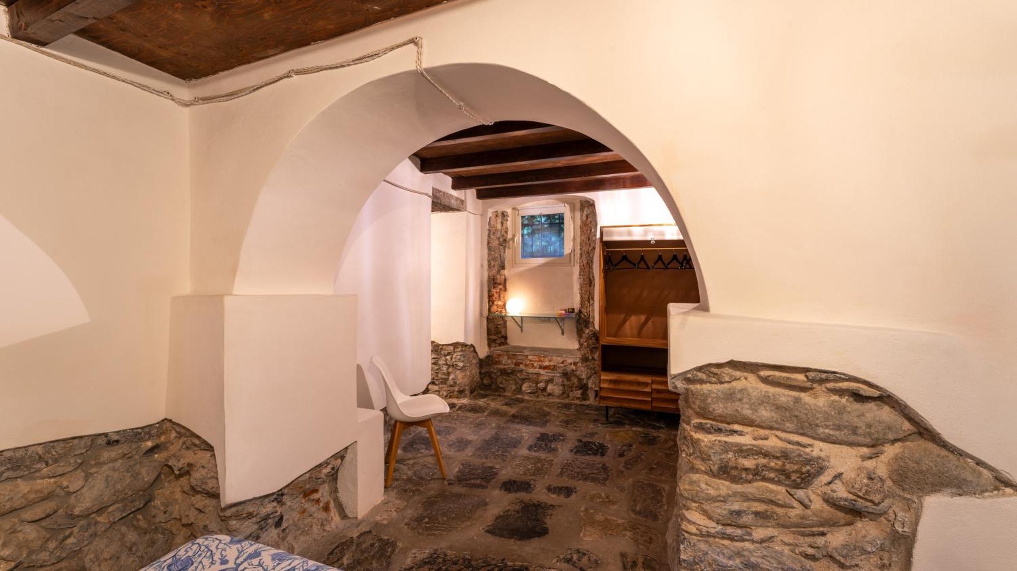 La Casa Delle Pietre Parlanti - Casa In Pietra Ai Piedi Del Parco Delle 5 Terre Bed and Breakfast Biassa Buitenkant foto